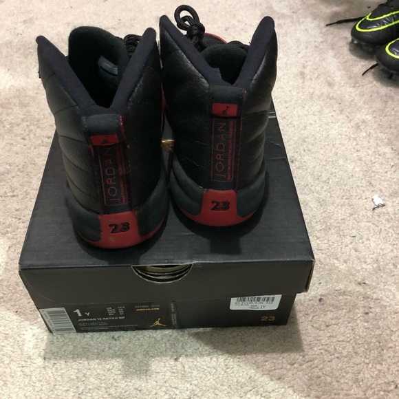Air Jordan Retro Flu Game 12s - Picture 2 of 4